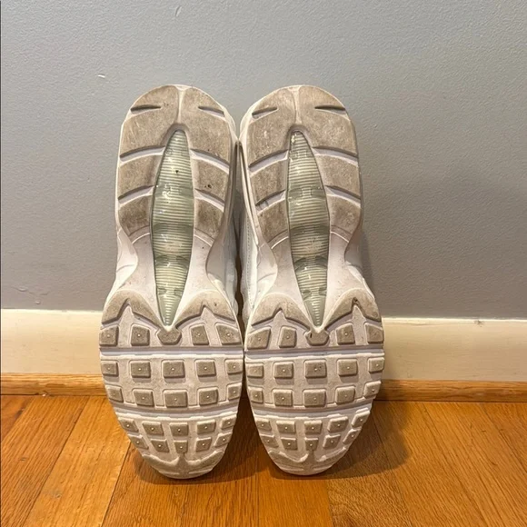 Nike Air Max 95 Triple White - Picture 4 of 6